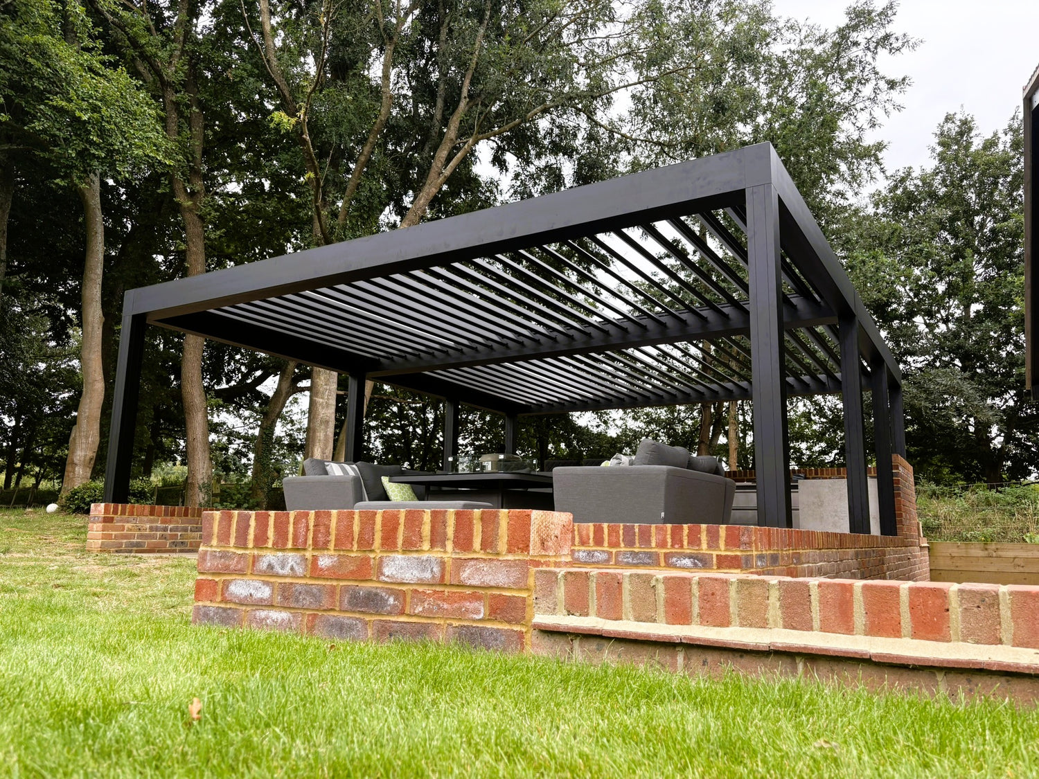 evmlookbook_expertvillagemedia