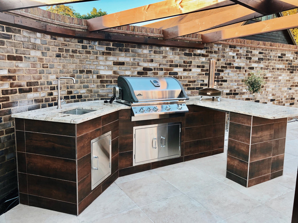Angled Bar Kitchen - Broxbourne